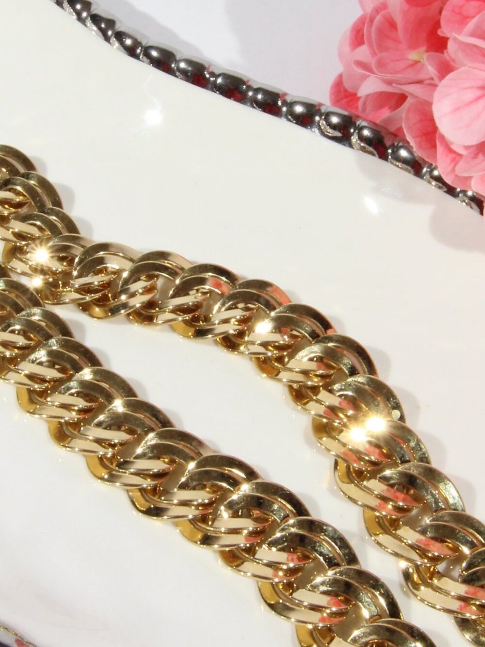 Vintage Monet Gold Tone Double Link Chain Necklace - Picture 6 of 8